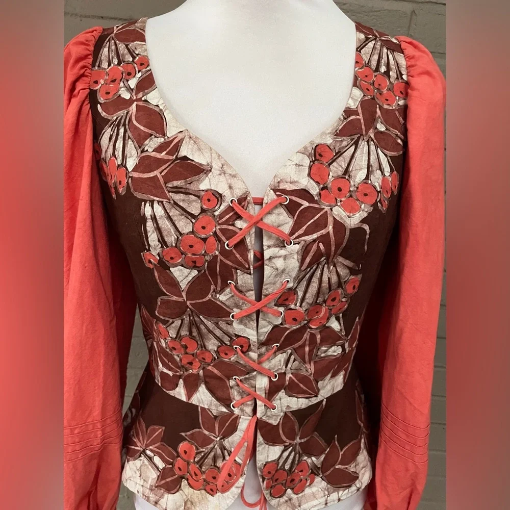 Vintage Swedish Design lace up print top S-M